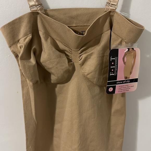 FIT Show Off Slip In Nude - Picture 5 of 8